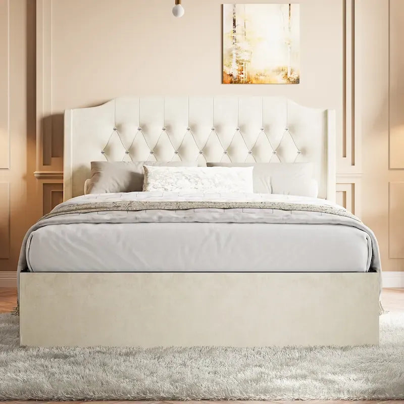 Lit plateforme queen en velours avec tête de lit capitonnée | Chambre glamour