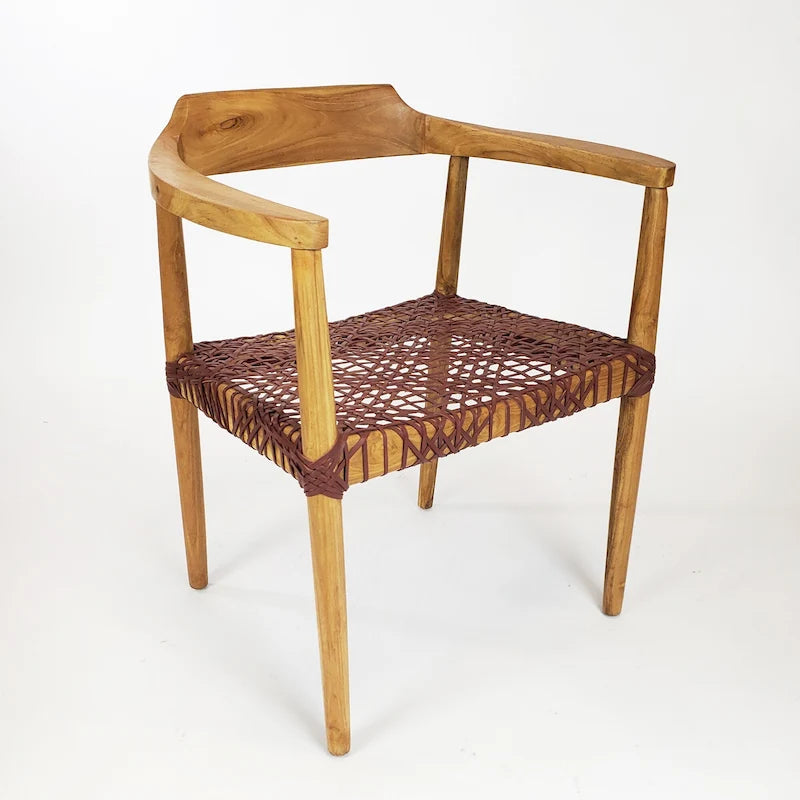 Fauteuil d'appoint en teck avec assise en cuir tressé | Style naturel bohème