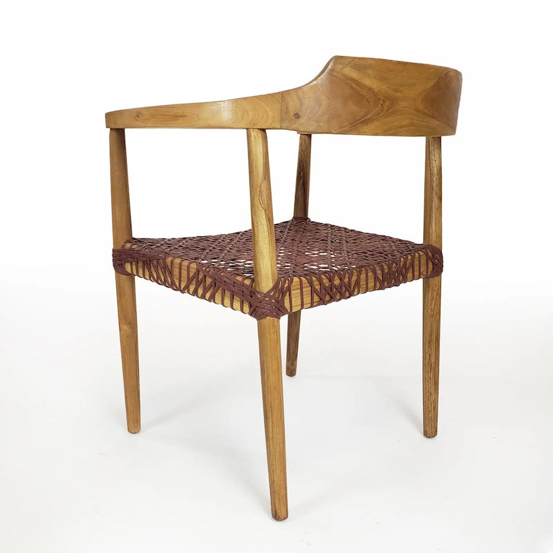 Fauteuil d'appoint en teck avec assise en cuir tressé | Style naturel bohème
