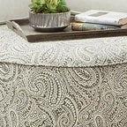 Pouffe de cocktail transitionnel en chenille ivoire à motif cachemire | Repose-pieds de salon