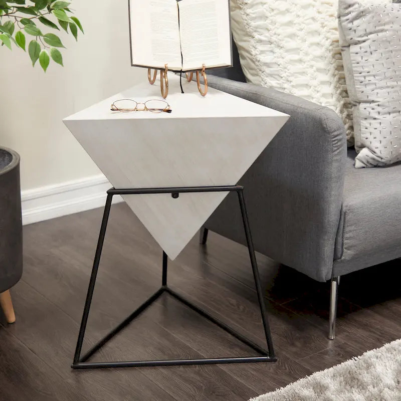 Table d'appoint en pyramide inversée géométrique en bois avec support en métal | Noir ou Blanc