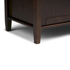 Banc de rangement d'entrée en bois massif de 112 cm de large avec siège relevable | Style Ferme